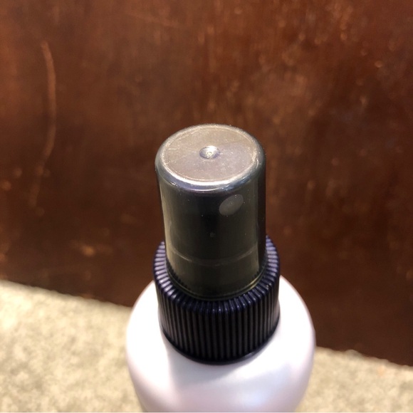 Herbal Essences Totally Twisted Curl Silkening Detangler Mixed Berry, 8.5oz - Picture 8 of 9